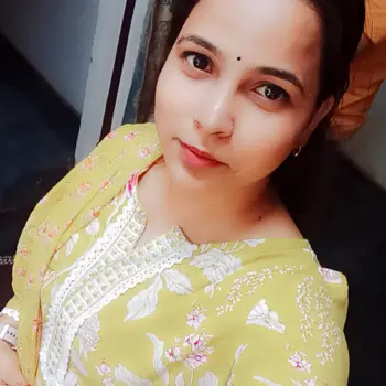 Sneha Tutor From Aliganj Lucknow