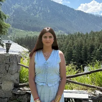 Jyotsana Pandey English Home Tutor in Aashiana Lucknow with 3 Years Experience