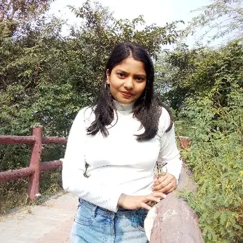 SAUMYA KUSHWAHA Maths Home Tutor in Chand Ganj Lucknow with 3 Years Experience