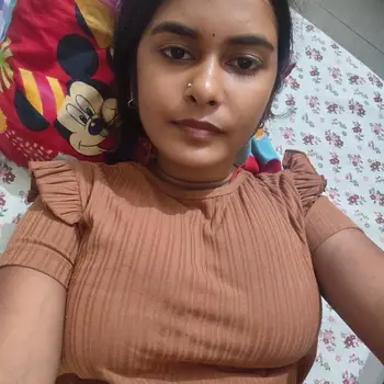 Priya singh  Tutor From Alamnagar Lucknow