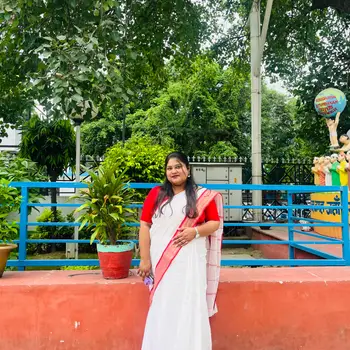 Ayushi Srivastava  Tutor From Jankipuram Lucknow