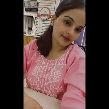 Ayushi Gupta Tutor From Rajajipuram Lucknow