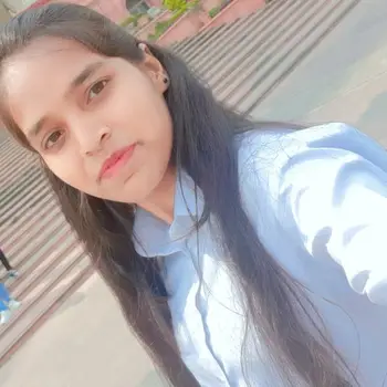 Anantika Sharma  Tutor From Alambagh Lucknow