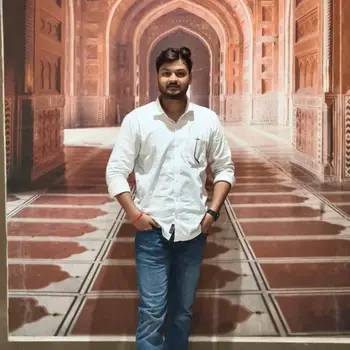 Nikhil kanojiya Tutor From Khurram Nagar Lucknow