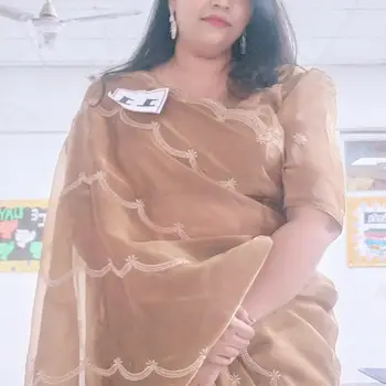 Shivani Verma  Tutor From Khurram Nagar Lucknow