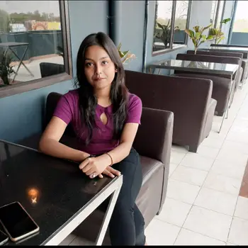 Anshita Tutor From Aliganj Lucknow