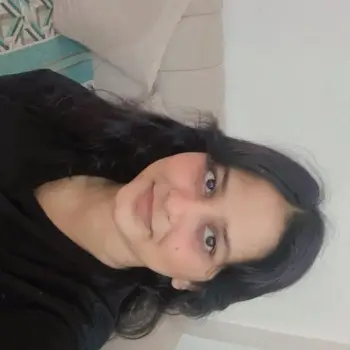 Azra Shaikh English Home Tutor in Jankipuram Lucknow with 2 Years Experience
