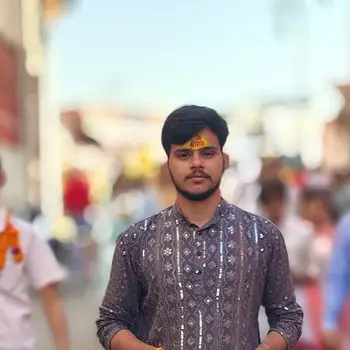 Ayush awasthi Maths Home Tutor in IIM Road Lucknow with 5 Years Experience