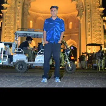 Arshlan khan Maths Home Tutor in Ismailganj Lucknow with 5 Years Experience