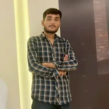 utkarsh Tiwari home tutor From Rajajipuram Lucknow