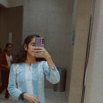 Nashra Parveen Tutor From Chaupatiyan Lucknow