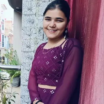 Anushka Maths Home Tutor in Sahara Hospital Lucknow with 4 Years Experience