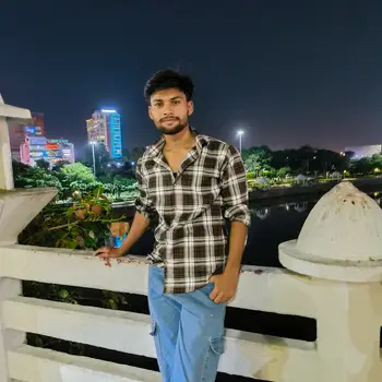 ARVIND YADAV Tutor From Aliganj Lucknow