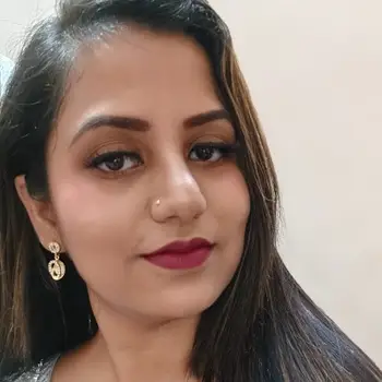 Zeba Kausar English Home Tutor in Charbagh Lucknow with 10 Years Experience