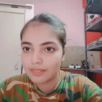 Mandvi Chaturvedi  Tutor From Aliganj Lucknow