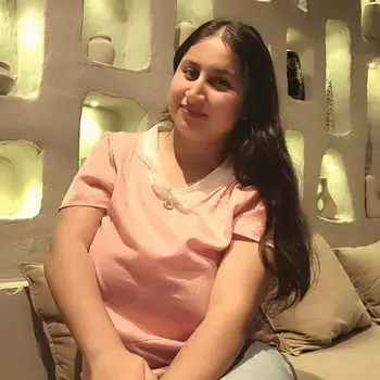 Aparna Mishra home tutor From Hazratganj Lucknow