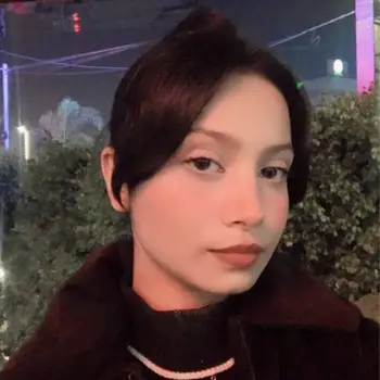 Khadija Khan English Home Tutor in Sarvodaya Nagar Lucknow with 2 Years Experience