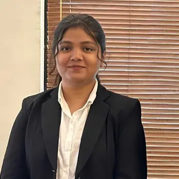 SHRISHTI SNGH Tutor From BBD  Lucknow