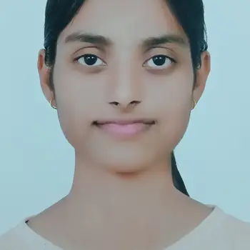 Vanya Shukla  Tutor From Hazratganj Lucknow