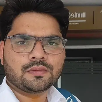 Ashish Mishra Geography Home Tutor in Aliganj Lucknow with 1 Years Experience