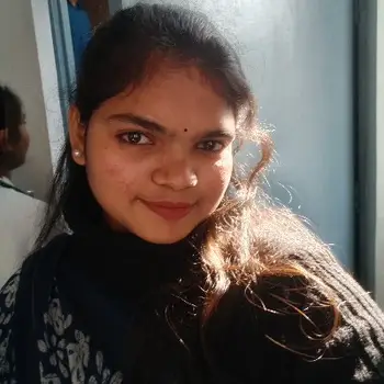 Srishti Kashyap all-subjects Home Tutor in Fazullaganj Lucknow with 2 Years Experience