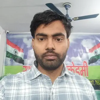 Manish Kumar Maurya Physics Home Tutor in Thakurganj Lucknow with 5 Years Experience