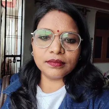 Archana Kashyap History Home Tutor in Chinhat Lucknow with 15 Years Experience