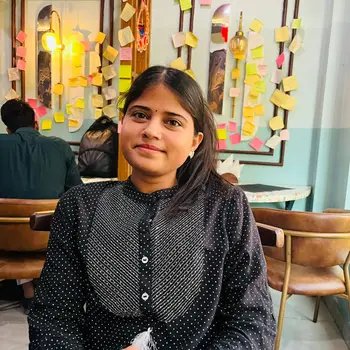 Satakshi Singh  Tutor From Indira Nagar Lucknow