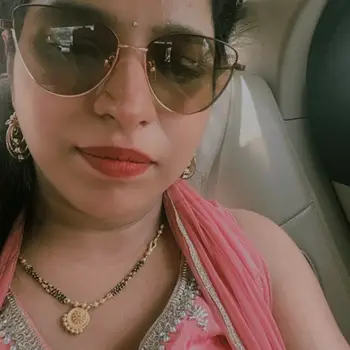 Nikita varyaniii Maths Home Tutor in Chinhat Lucknow with 5 Years Experience