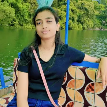 Divya Singh  Tutor From Jankipuram Extension Lucknow