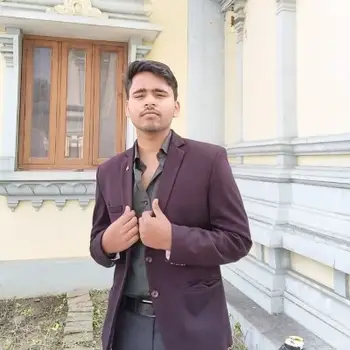 Yuvraj Gautam Maths Home Tutor in Banthra Lucknow with 5 Years Experience