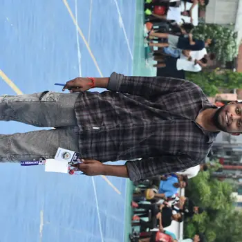 Adesh Tutor From Aliganj Lucknow