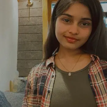 Hanshika Arya  Tutor From Vikas Nagar Lucknow