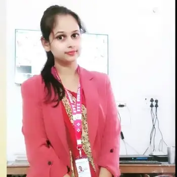 Richa Srivastava Physics Home Tutor in Malhaur Lucknow with 5 Years Experience