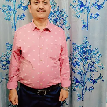 Shyam Sunder Tiwari Maths Home Tutor in Aliganj Lucknow with 25 Years Experience