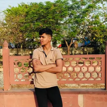 Shashank Singh Maths Home Tutor in Alamnagar Lucknow with 1 Years Experience