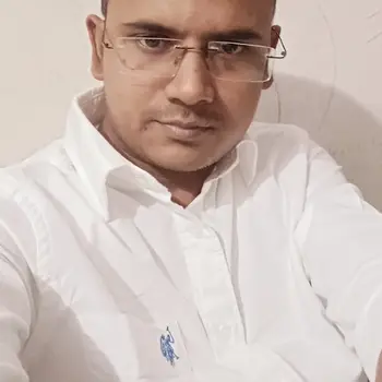 Vinay kumar  Tutor From Aliganj Lucknow