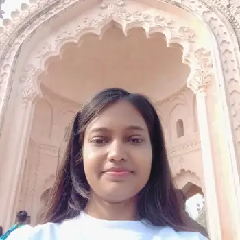 Juhi chaudhary English Home Tutor in Amar Shaheed Path Lucknow with 4 Years Experience