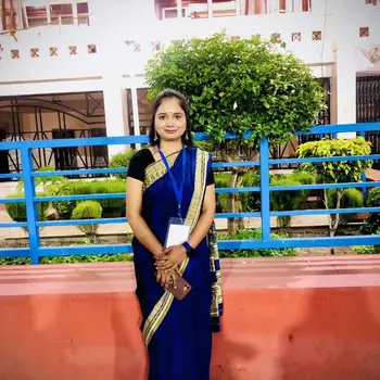 Sangita Verma Chemistry Home Tutor in Kursi Road Lucknow with 4 Years Experience