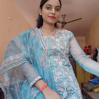 Aditi gupta  home tutor From Aliganj Lucknow