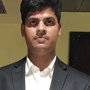 Gaurav Dubey Physics Home Tutor in Vikas Nagar Lucknow with 3 Years Experience