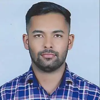 Vinay Pathak Maths Home Tutor in Aliganj Lucknow with 2 Years Experience