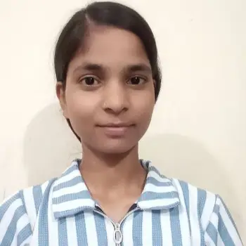 Dikshika devi Maths Home Tutor in Aliganj Lucknow with 2 Years Experience