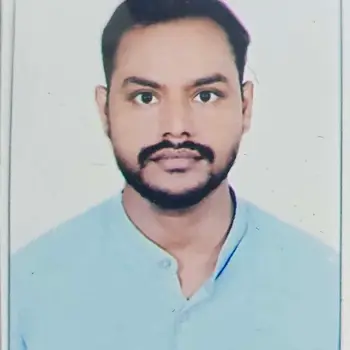 Shubham chaudhari Tutor From Alambagh Lucknow