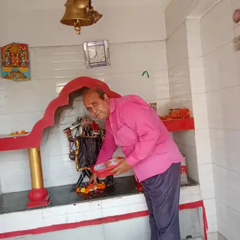Pramod Kumar Pandey Maths Home Tutor in Chinhat Lucknow with 25 Years Experience