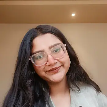 Kriti Upadhyay English Home Tutor in Hussainganj Lucknow with 2 Years Experience