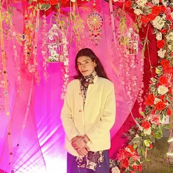 Sunaina prajapati Maths Home Tutor in Indira Nagar Lucknow with 5 Years Experience