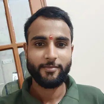 Deepak Kumar  Tutor From Daliganj Lucknow