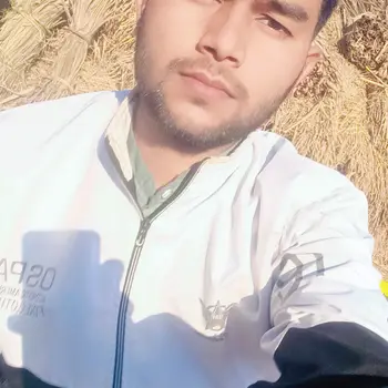 Anish Kumar  Tutor From Lekhraj Market Lucknow