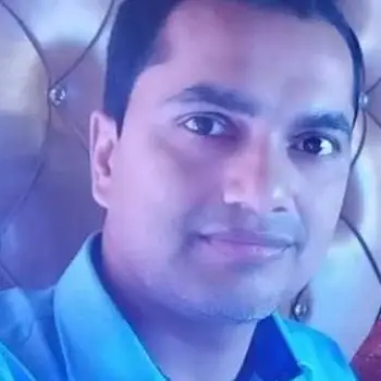 AMBEKESHWER PANDEY Physics Home Tutor in Chinhat Lucknow with 15 Years Experience